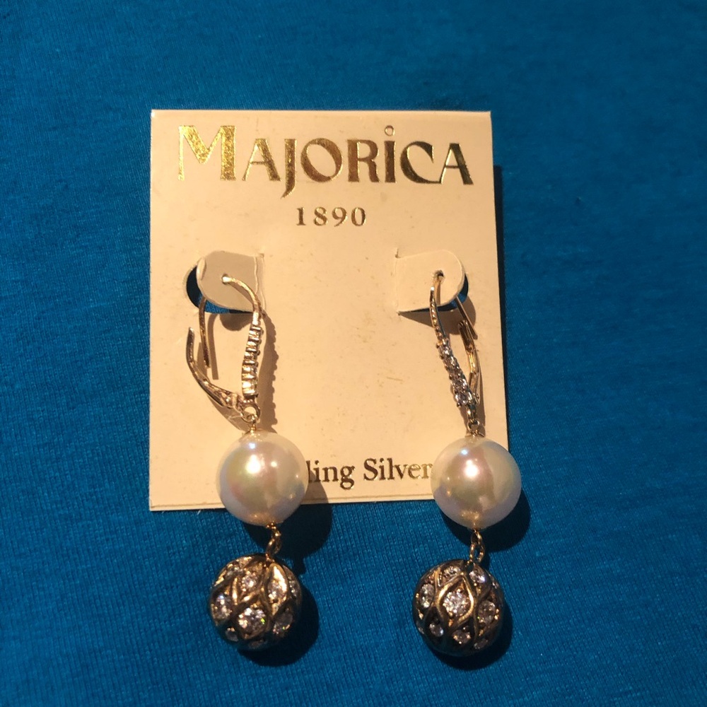 NWT Gorgeous Majorica 1890 14k over 925 SS pearl and cz drop earrings
